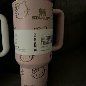Stanley Hello Kitty Pink Tumbler